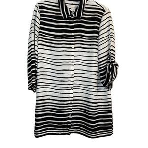 Chicos Top Women M Black Striped Tunic Neutral Minimalist Capsule Old Money 80s